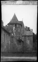 1 vue  - [Arradon. Château de Kerran, façade arrière.] / David (éditeur de cartes postales). Editeur. Sans date (ouvre la visionneuse)