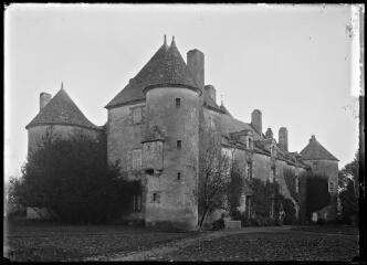 1 vue  - [Locmaria-Grandchamp. Château de Coëtcandec, vue générale.] / David (éditeur de cartes postales). Editeur. Sans date (ouvre la visionneuse)
