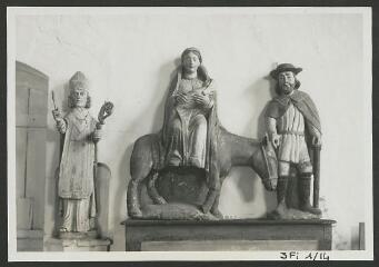 2 vues  - [Chapelle Sainte-Barbe, statues d\'un saint évêque et groupe de la fuite en Egypte.]. S.d. (ouvre la visionneuse)