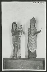 2 vues  - [Chapelle saint-Méen du Gerguy, statues de saint évêque et de Vierge à  l\'Enfant.]. S.d (ouvre la visionneuse)