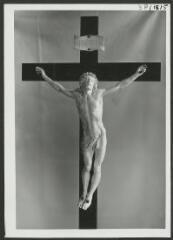 2 vues  - [Église, Christ en croix de l\'abbaye de Prières.] / Direction de l\'Architecture. Photographe. S.d. (ouvre la visionneuse)
