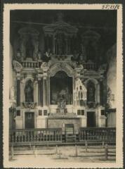 2 vues  - [Chapelle Saint-Quirin, autel et retable.]. S.d. (ouvre la visionneuse)