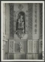 2 vues  - [Chapelle de Kerdroguen, statue de Vierge à  l\'Enfant.]. S.d. (ouvre la visionneuse)