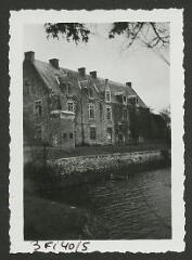 2 vues  - [Château de Comper, façade.] / Godineau. Photographe. 1940-1950 (ouvre la visionneuse)