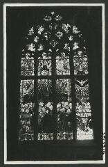 2 vues  - [Chapelle Sainte-Barbe, vitrail de l\'Ascension et la Pentecôte.]. S.d. (ouvre la visionneuse)