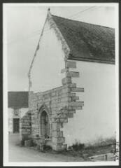 2 vues  - [Chapelle Saint-Nicodème, façade ouest.] / Danigo. Photographe. 1973 (ouvre la visionneuse)