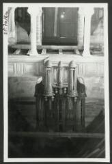 2 vues  - [Chapelle Notre-Dame de Quelven, les orgues.]. S.d. (ouvre la visionneuse)