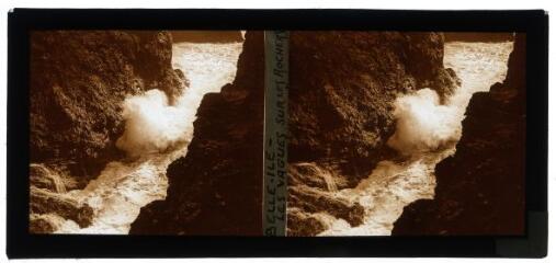 1 vue  - Belle-Île : les vagues sur les rochers / [Maurice Walker] (ouvre la visionneuse)